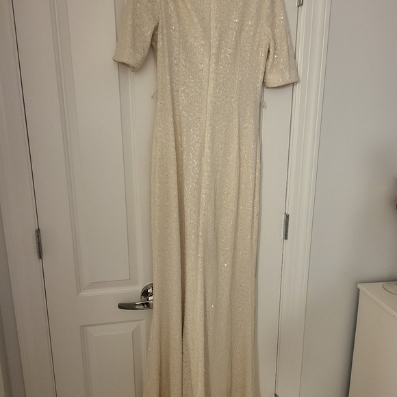 Dress - Picture 7 of 7